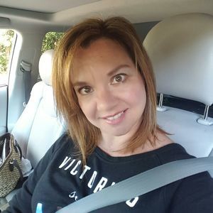 Meet your Posher, Gloria